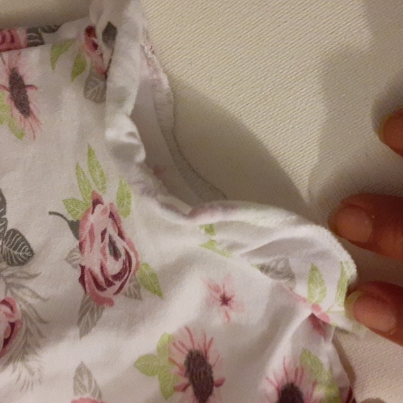 Size 9 months baby girls Rose Floral ruffled shorts - Picture 4 of 9